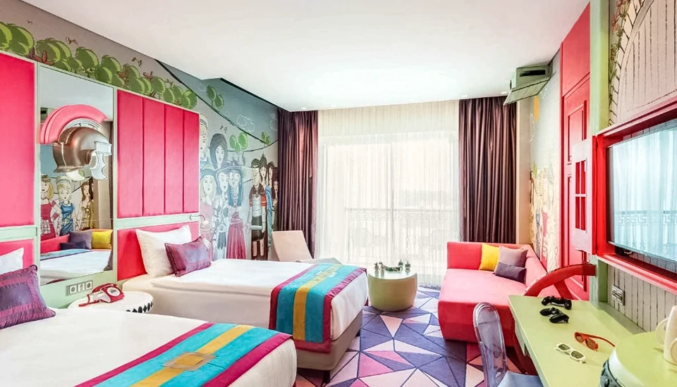 هتل لند آو لجندز کینگدام آنتالیا